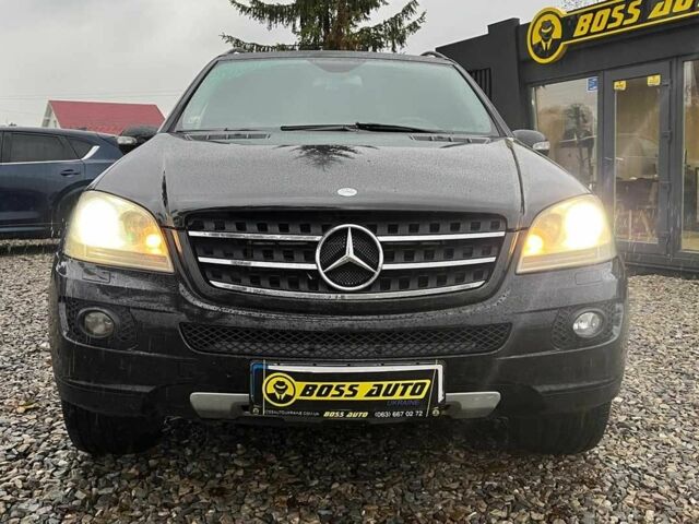 Чорний Мерседес 320, об'ємом двигуна 3 л та пробігом 517 тис. км за 10100 $, фото 2 на Automoto.ua