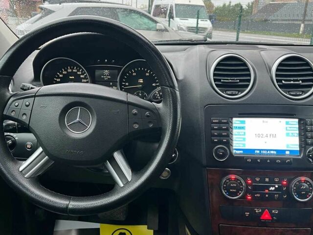 Чорний Мерседес 320, об'ємом двигуна 3 л та пробігом 517 тис. км за 10100 $, фото 10 на Automoto.ua