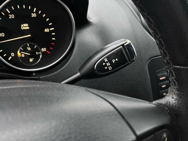 Чорний Мерседес 320, об'ємом двигуна 3 л та пробігом 517 тис. км за 10100 $, фото 12 на Automoto.ua