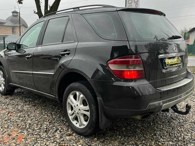 Чорний Мерседес 320, об'ємом двигуна 3 л та пробігом 517 тис. км за 10100 $, фото 6 на Automoto.ua