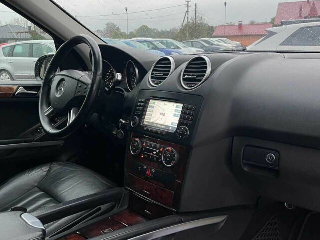 Чорний Мерседес 320, об'ємом двигуна 3 л та пробігом 517 тис. км за 10100 $, фото 17 на Automoto.ua