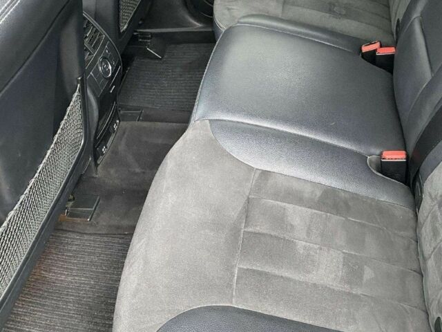 Черный Мерседес 320, объемом двигателя 3 л и пробегом 364 тыс. км за 6200 $, фото 8 на Automoto.ua