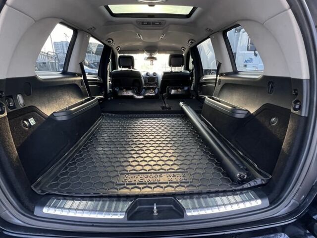 Чорний Мерседес 320, об'ємом двигуна 3 л та пробігом 380 тис. км за 15000 $, фото 14 на Automoto.ua