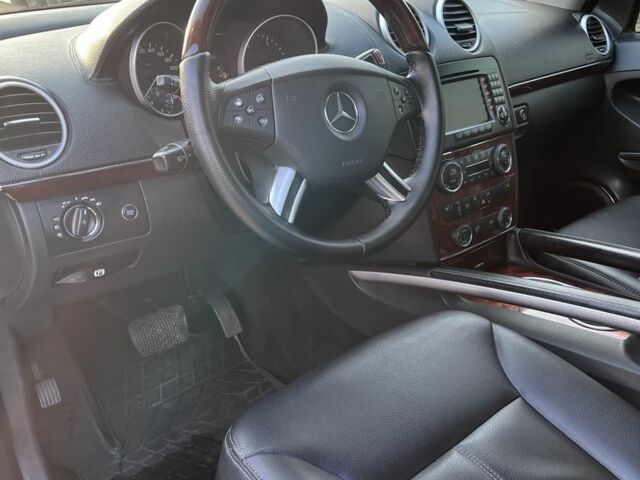 Чорний Мерседес 320, об'ємом двигуна 3 л та пробігом 380 тис. км за 15000 $, фото 6 на Automoto.ua