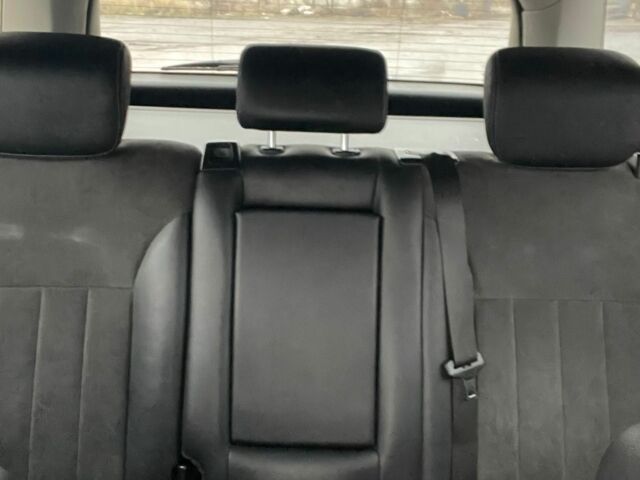 Черный Мерседес 320, объемом двигателя 3 л и пробегом 330 тыс. км за 10999 $, фото 9 на Automoto.ua