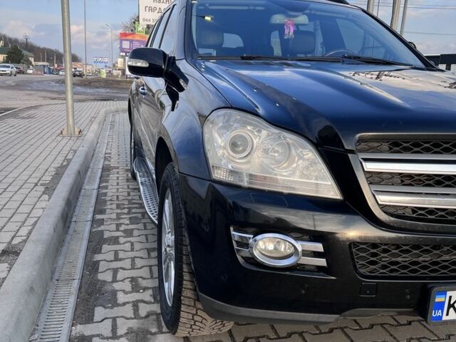 Чорний Мерседес 320, об'ємом двигуна 3 л та пробігом 380 тис. км за 15000 $, фото 1 на Automoto.ua