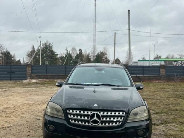 Чорний Мерседес 320, об'ємом двигуна 0 л та пробігом 370 тис. км за 5700 $, фото 3 на Automoto.ua