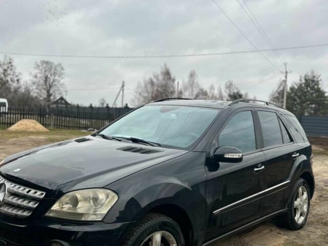 Чорний Мерседес 320, об'ємом двигуна 0 л та пробігом 370 тис. км за 5700 $, фото 2 на Automoto.ua