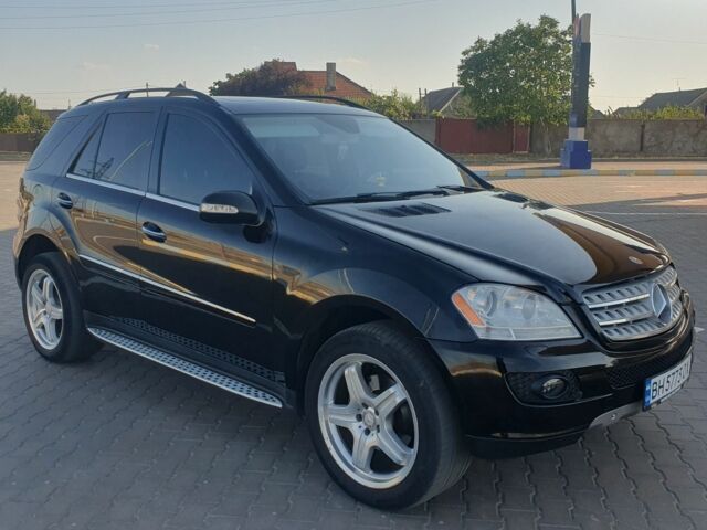 Черный Мерседес 320, объемом двигателя 3 л и пробегом 292 тыс. км за 12200 $, фото 3 на Automoto.ua