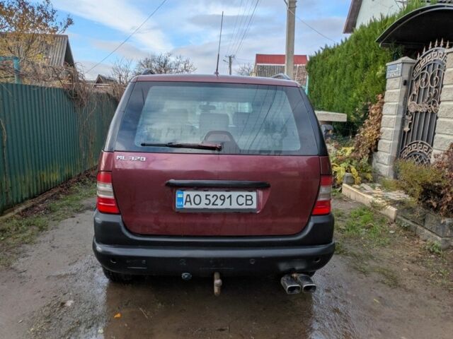 Красный Мерседес 320, объемом двигателя 3.2 л и пробегом 352 тыс. км за 3600 $, фото 2 на Automoto.ua