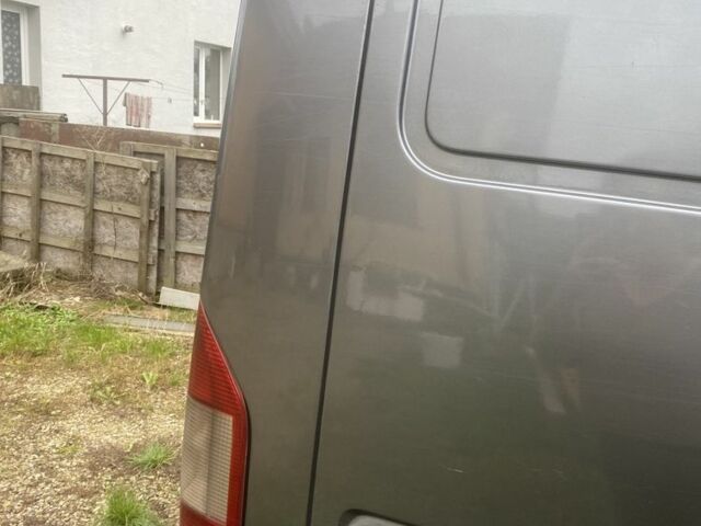 Сірий Мерседес 320, об'ємом двигуна 2.2 л та пробігом 470 тис. км за 8500 $, фото 4 на Automoto.ua