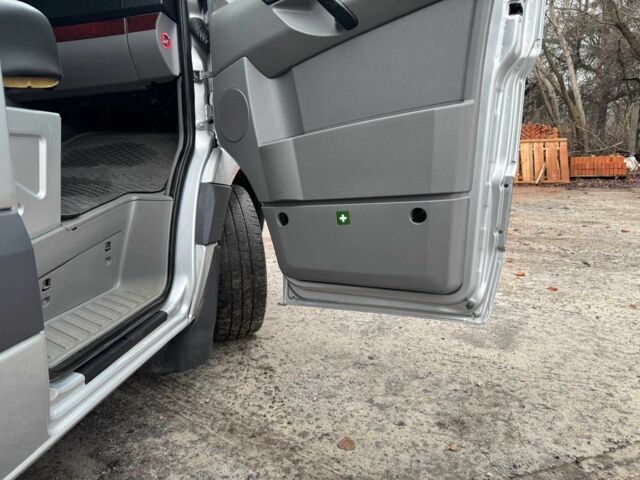 Серый Мерседес 320, объемом двигателя 3.2 л и пробегом 290 тыс. км за 14820 $, фото 16 на Automoto.ua