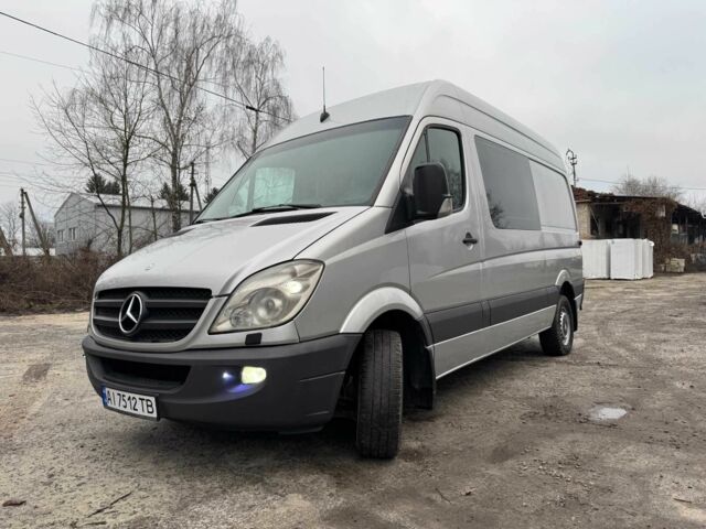 Серый Мерседес 320, объемом двигателя 3.2 л и пробегом 290 тыс. км за 14820 $, фото 2 на Automoto.ua