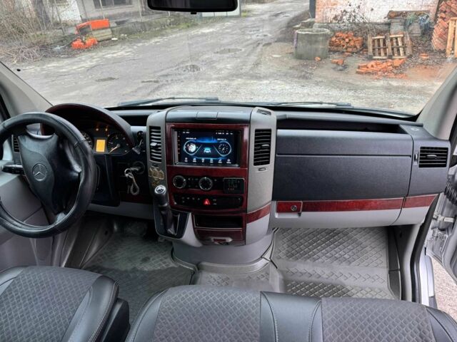 Серый Мерседес 320, объемом двигателя 3.2 л и пробегом 290 тыс. км за 14820 $, фото 18 на Automoto.ua