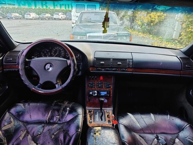Серый Мерседес 320, объемом двигателя 3.2 л и пробегом 400 тыс. км за 1600 $, фото 5 на Automoto.ua