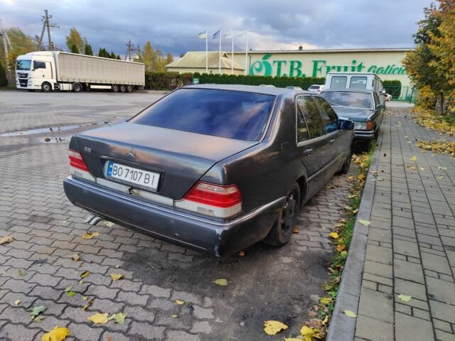 Серый Мерседес 320, объемом двигателя 3.2 л и пробегом 400 тыс. км за 1600 $, фото 7 на Automoto.ua