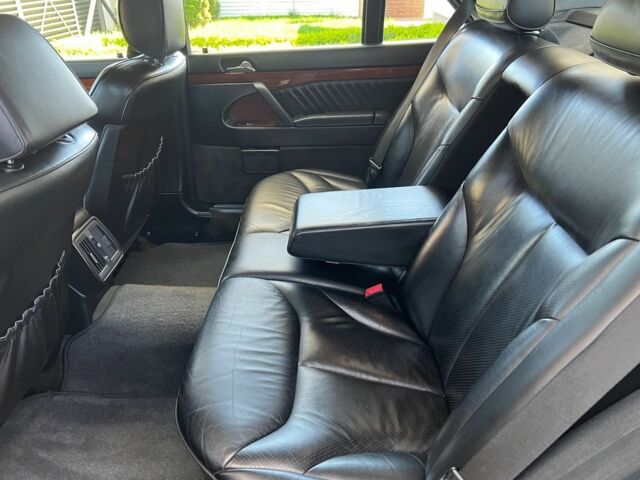 Сірий Мерседес 320, об'ємом двигуна 3.2 л та пробігом 193 тис. км за 12000 $, фото 5 на Automoto.ua