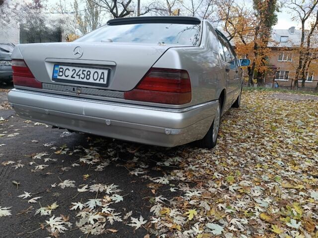 Сірий Мерседес 320, об'ємом двигуна 3.2 л та пробігом 407 тис. км за 3500 $, фото 6 на Automoto.ua