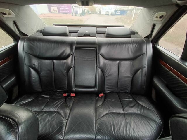 Сірий Мерседес 320, об'ємом двигуна 3.2 л та пробігом 407 тис. км за 3500 $, фото 11 на Automoto.ua