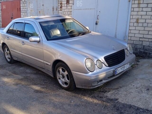 Серый Мерседес 320, объемом двигателя 0 л и пробегом 450 тыс. км за 3999 $, фото 2 на Automoto.ua