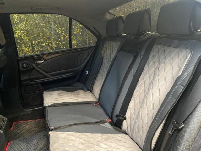 Серый Мерседес 320, объемом двигателя 3.2 л и пробегом 475 тыс. км за 3500 $, фото 5 на Automoto.ua