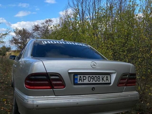 Серый Мерседес 320, объемом двигателя 3.2 л и пробегом 475 тыс. км за 3500 $, фото 3 на Automoto.ua