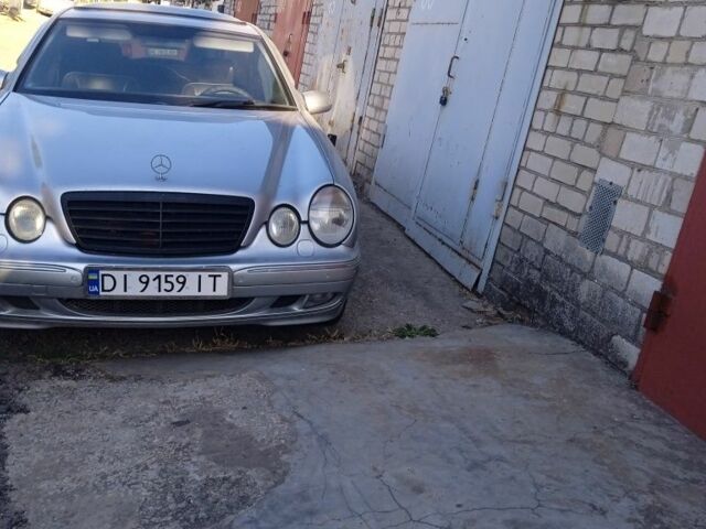 Серый Мерседес 320, объемом двигателя 0 л и пробегом 450 тыс. км за 3999 $, фото 4 на Automoto.ua