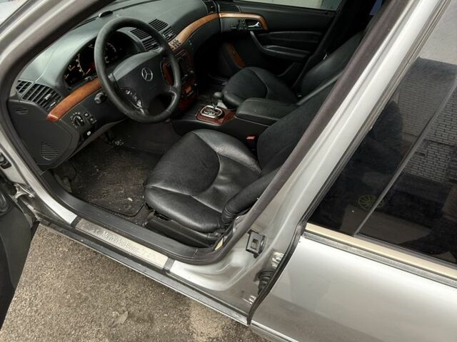 Сірий Мерседес 320, об'ємом двигуна 3.2 л та пробігом 530 тис. км за 3250 $, фото 9 на Automoto.ua