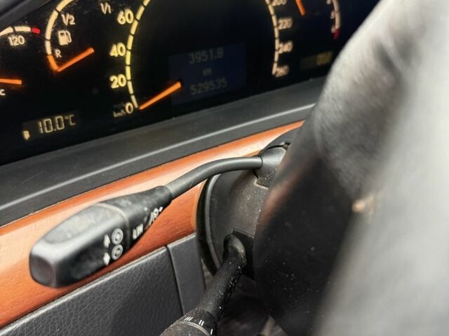 Сірий Мерседес 320, об'ємом двигуна 3.2 л та пробігом 530 тис. км за 3250 $, фото 8 на Automoto.ua