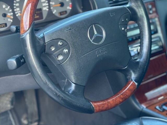 Серый Мерседес 320, объемом двигателя 3.2 л и пробегом 550 тыс. км за 5700 $, фото 13 на Automoto.ua