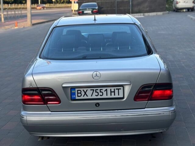 Серый Мерседес 320, объемом двигателя 3.2 л и пробегом 550 тыс. км за 5700 $, фото 17 на Automoto.ua