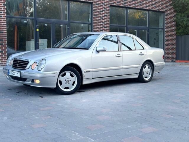 Серый Мерседес 320, объемом двигателя 3.2 л и пробегом 550 тыс. км за 5700 $, фото 1 на Automoto.ua