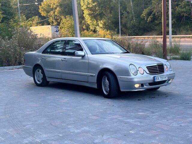Серый Мерседес 320, объемом двигателя 3.2 л и пробегом 550 тыс. км за 5700 $, фото 5 на Automoto.ua