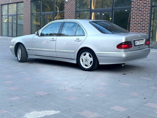 Серый Мерседес 320, объемом двигателя 3.2 л и пробегом 550 тыс. км за 5700 $, фото 2 на Automoto.ua