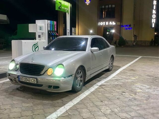 Сірий Мерседес 320, об'ємом двигуна 3.2 л та пробігом 400 тис. км за 2100 $, фото 1 на Automoto.ua