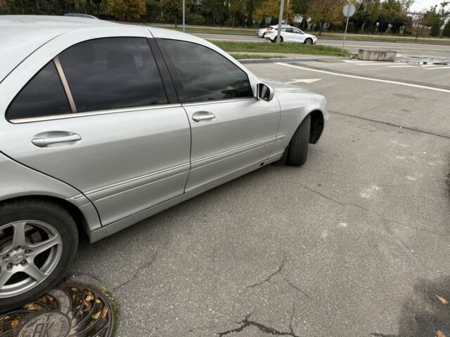 Сірий Мерседес 320, об'ємом двигуна 3.2 л та пробігом 530 тис. км за 3250 $, фото 6 на Automoto.ua