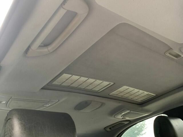 Сірий Мерседес 320, об'ємом двигуна 0 л та пробігом 300 тис. км за 2200 $, фото 11 на Automoto.ua