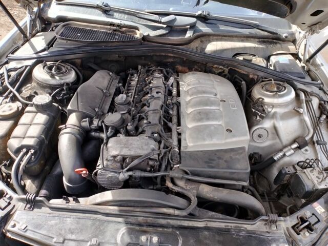 Серый Мерседес 320, объемом двигателя 3.2 л и пробегом 250 тыс. км за 2381 $, фото 6 на Automoto.ua