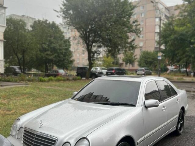 Серый Мерседес 320, объемом двигателя 3.2 л и пробегом 360 тыс. км за 5300 $, фото 1 на Automoto.ua