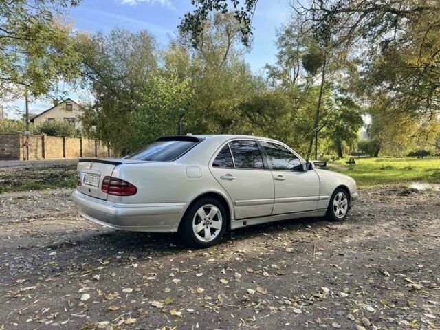 Сірий Мерседес 320, об'ємом двигуна 3.2 л та пробігом 450 тис. км за 3000 $, фото 15 на Automoto.ua