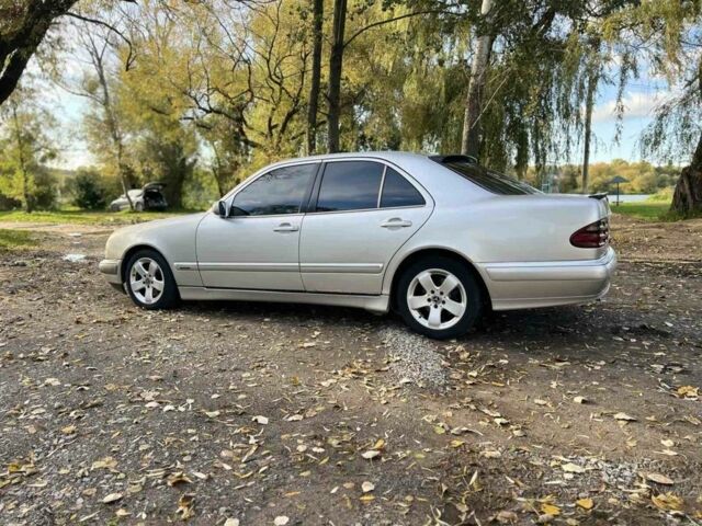 Сірий Мерседес 320, об'ємом двигуна 3.2 л та пробігом 450 тис. км за 3000 $, фото 20 на Automoto.ua