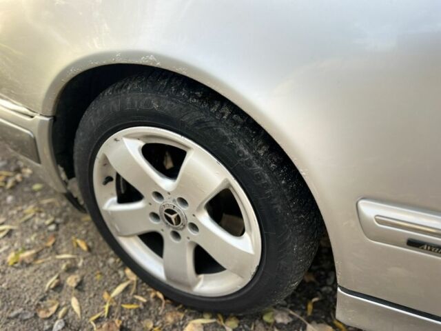 Сірий Мерседес 320, об'ємом двигуна 3.2 л та пробігом 450 тис. км за 3000 $, фото 12 на Automoto.ua