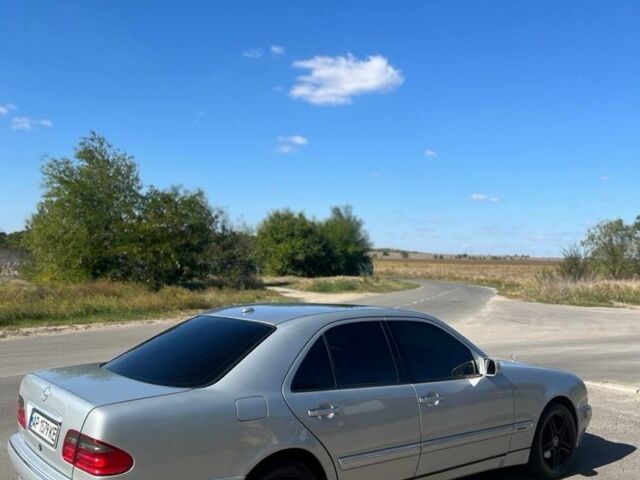 Серый Мерседес 320, объемом двигателя 3.2 л и пробегом 360 тыс. км за 5300 $, фото 2 на Automoto.ua