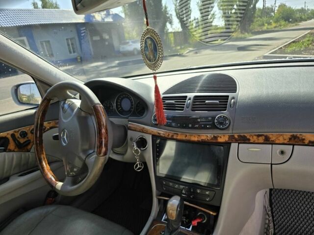 Сірий Мерседес 320, об'ємом двигуна 3.2 л та пробігом 500 тис. км за 7000 $, фото 4 на Automoto.ua