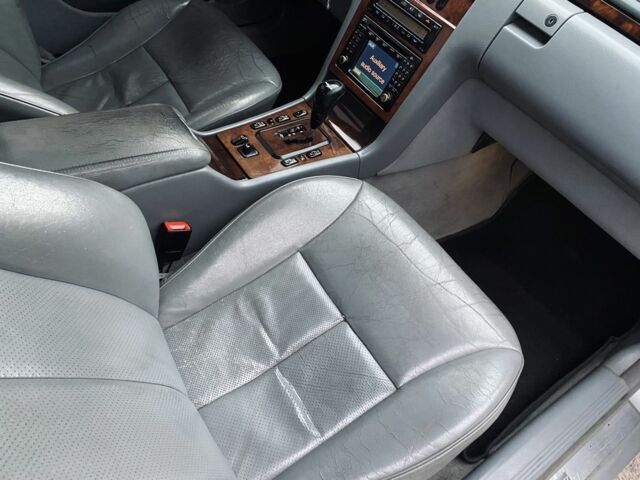 Сірий Мерседес 320, об'ємом двигуна 3.2 л та пробігом 490 тис. км за 4099 $, фото 10 на Automoto.ua