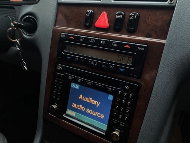 Сірий Мерседес 320, об'ємом двигуна 3.2 л та пробігом 490 тис. км за 4099 $, фото 13 на Automoto.ua