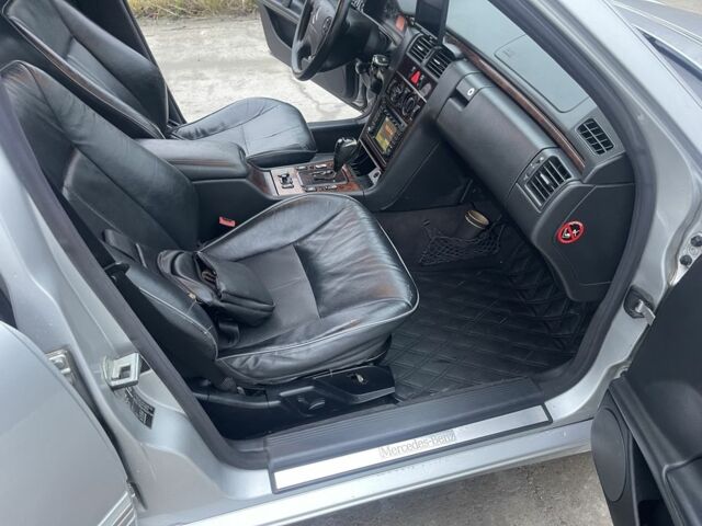 Сірий Мерседес 320, об'ємом двигуна 3.2 л та пробігом 490 тис. км за 4400 $, фото 6 на Automoto.ua