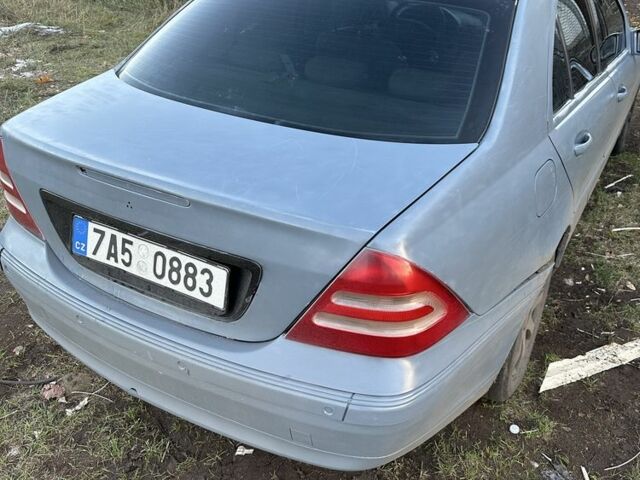 Серый Мерседес 320, объемом двигателя 3 л и пробегом 290 тыс. км за 1309 $, фото 1 на Automoto.ua