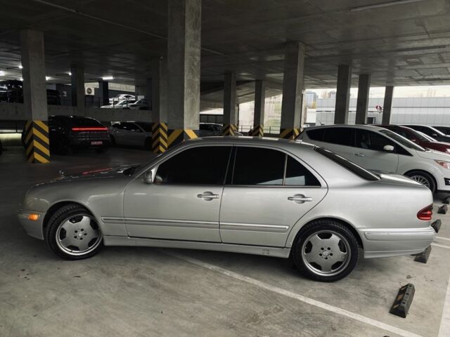 Сірий Мерседес 320, об'ємом двигуна 3.2 л та пробігом 490 тис. км за 4099 $, фото 5 на Automoto.ua