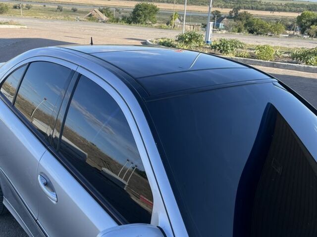 Серый Мерседес 320, объемом двигателя 3.2 л и пробегом 300 тыс. км за 6500 $, фото 7 на Automoto.ua